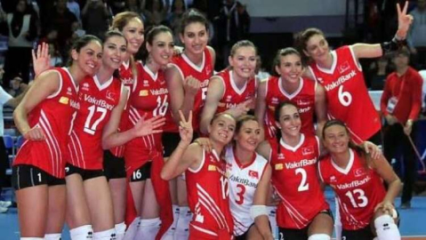 Voleybol Bayan Milli Takım Açıklandı