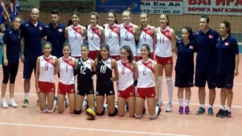 Küçük Kızlar Voleybol Şampiyonası