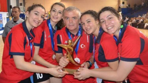 Dünya Şampiyonu Ayşeabla Koleji