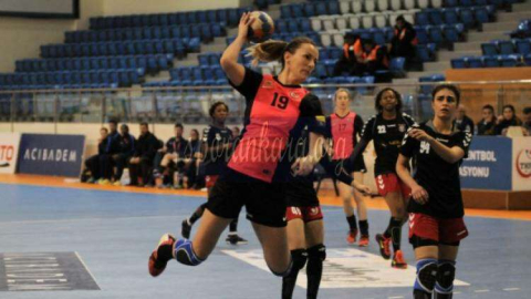 Yenimahalle Belediyesi Kupada Galip