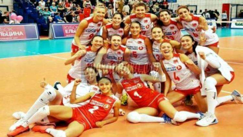 Voleybol Milliler Nefesleri Kesti