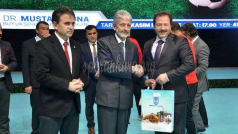 Ankara'da Amatörlere Malzeme Dağıtımı