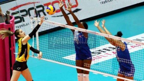 Halkbank - Vakıfbank'a Mağlup Oldu