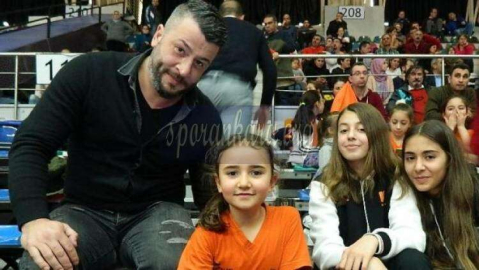 Süper Baba ve Altın Kızlar Karayollarıspor