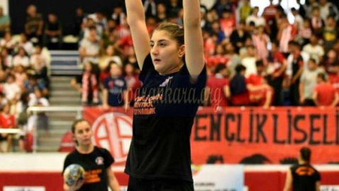 Hentbolde Bir Yıldız Cansu Akalın 