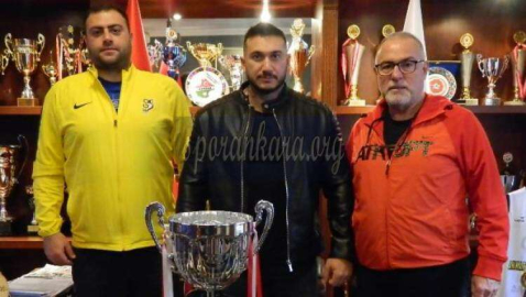 Hondoroğlu '' Bir Kupa Daha İstiyoruz '' 
