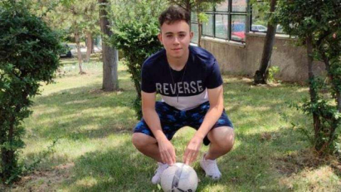 Deniz Çopur '' Futbol Bir Tutkudur ''