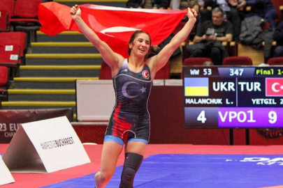 Zeynep Yetkil'den Altın Madalya