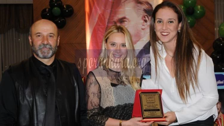 Ankara Halkbank'a Yılın Spor Ödülleri